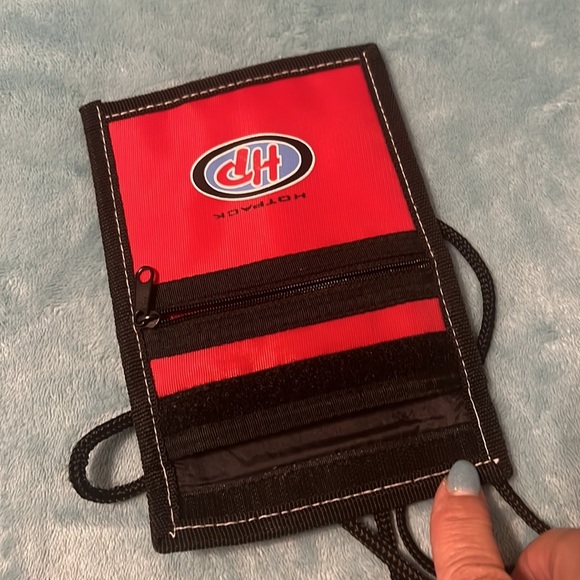 Undercover Neck Wallet - Picture 9 of 16